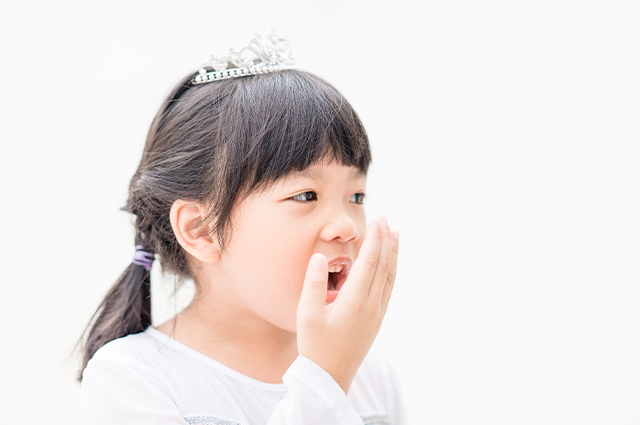 口臭を気にする子ども