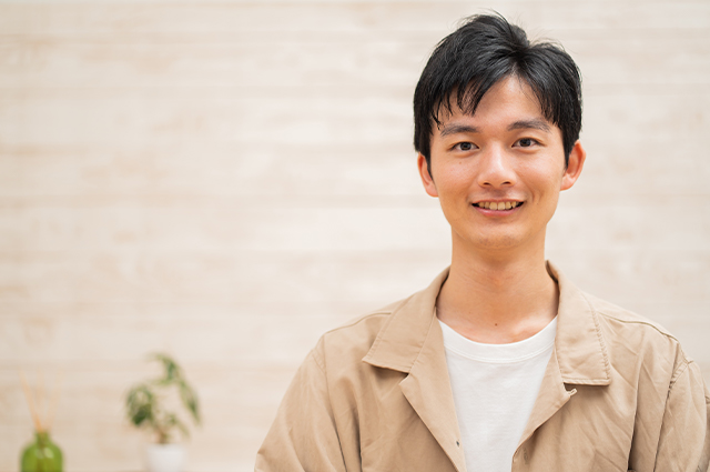 笑顔の男性