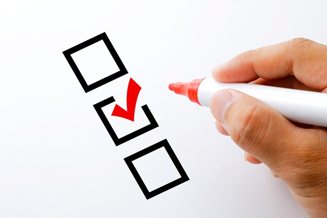 赤いチェックマーク